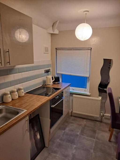 Two Bedroom Maisonette Close Towarwick Uni Coventry Esterno foto